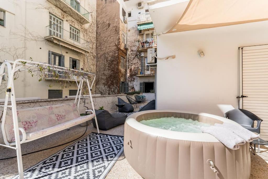 Amazing 3Bdr Apt With Unique Roof Garden In Plaka أثينا المظهر الخارجي الصورة