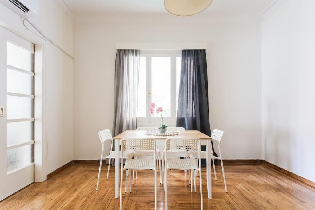Amazing 3Bdr Apt With Unique Roof Garden In Plaka أثينا المظهر الخارجي الصورة